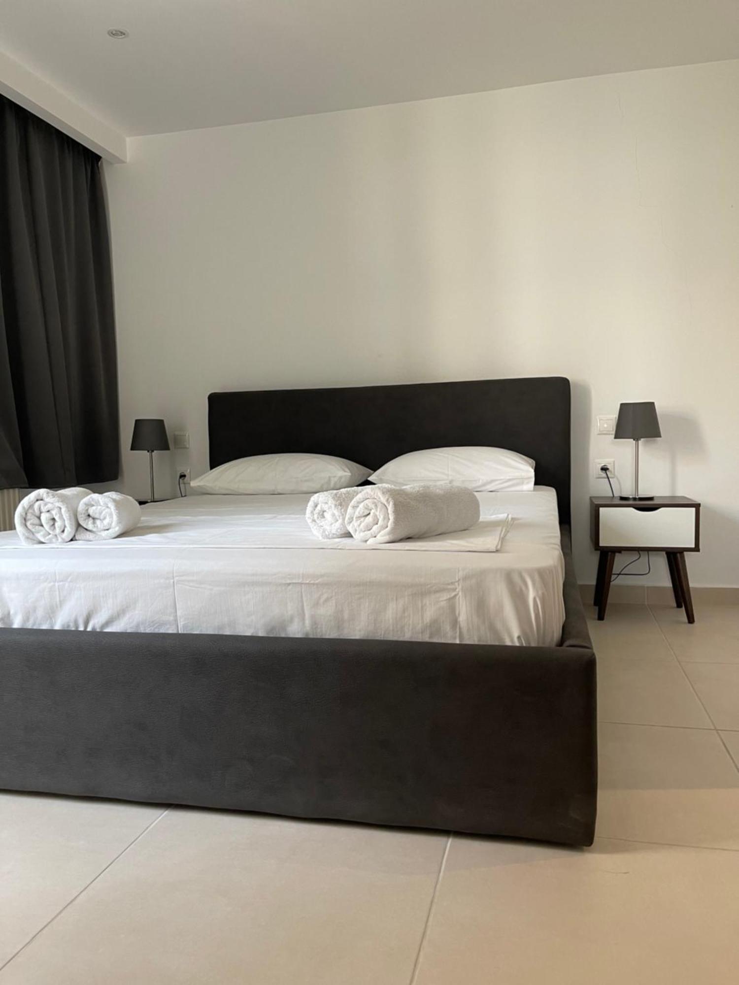 Spacious Athenian 2 Bedroom Apartment Next Metro And Museum Esterno foto